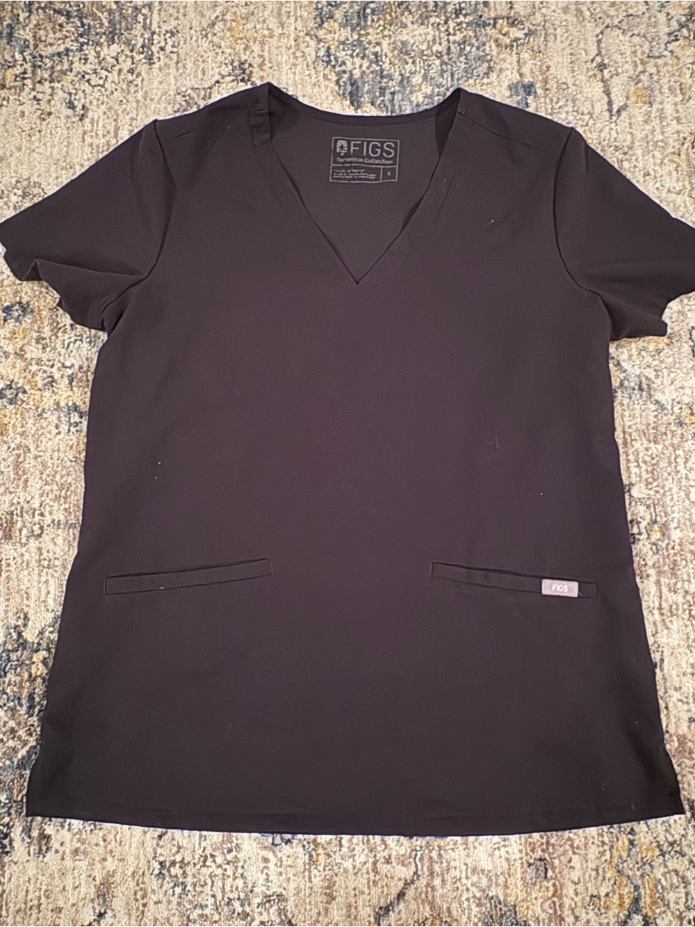 FIGS Women's Black V-Neck Scrub Top Size Small